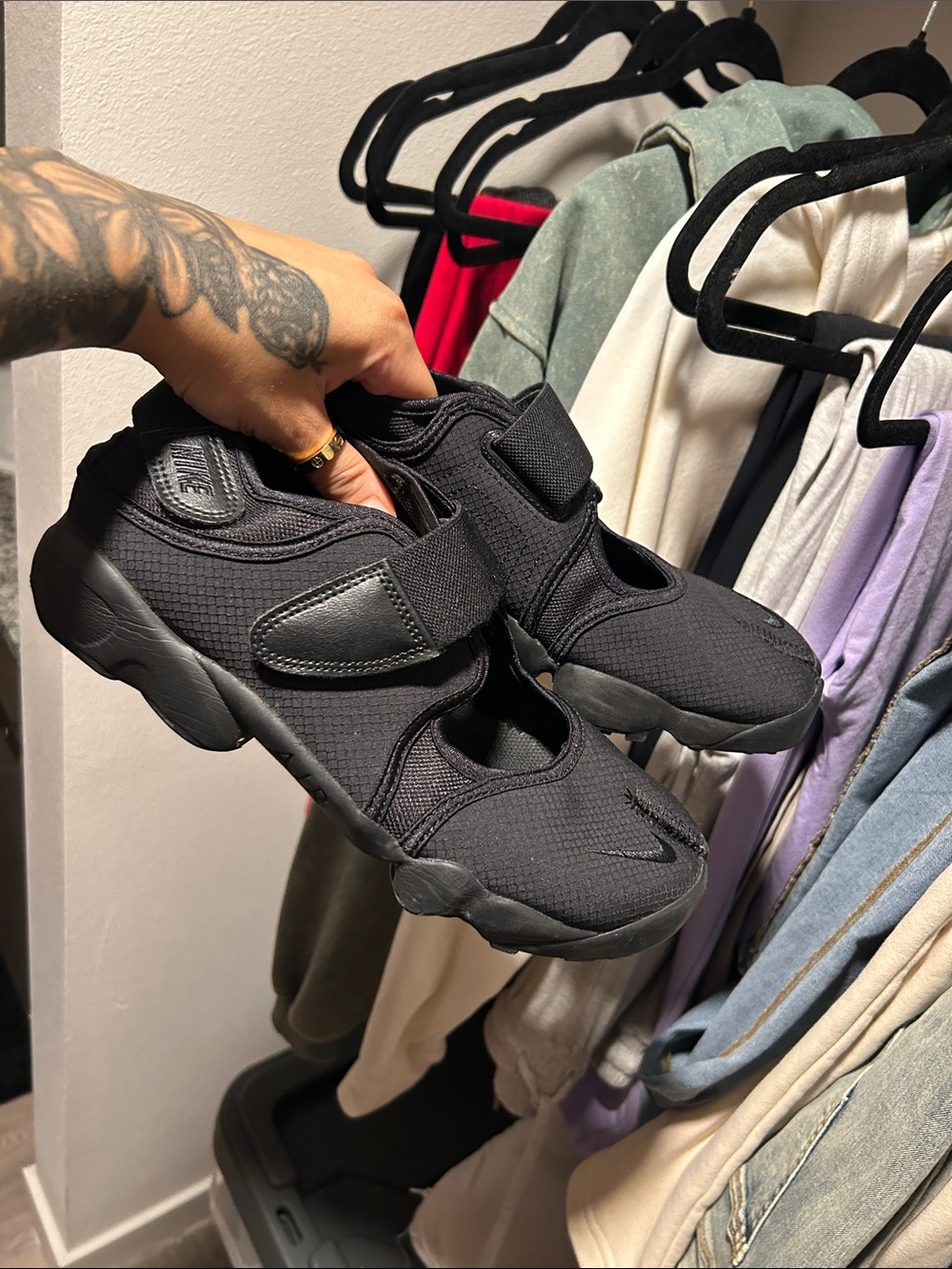 Black Women’s Split-Toe Mary Jane Mules